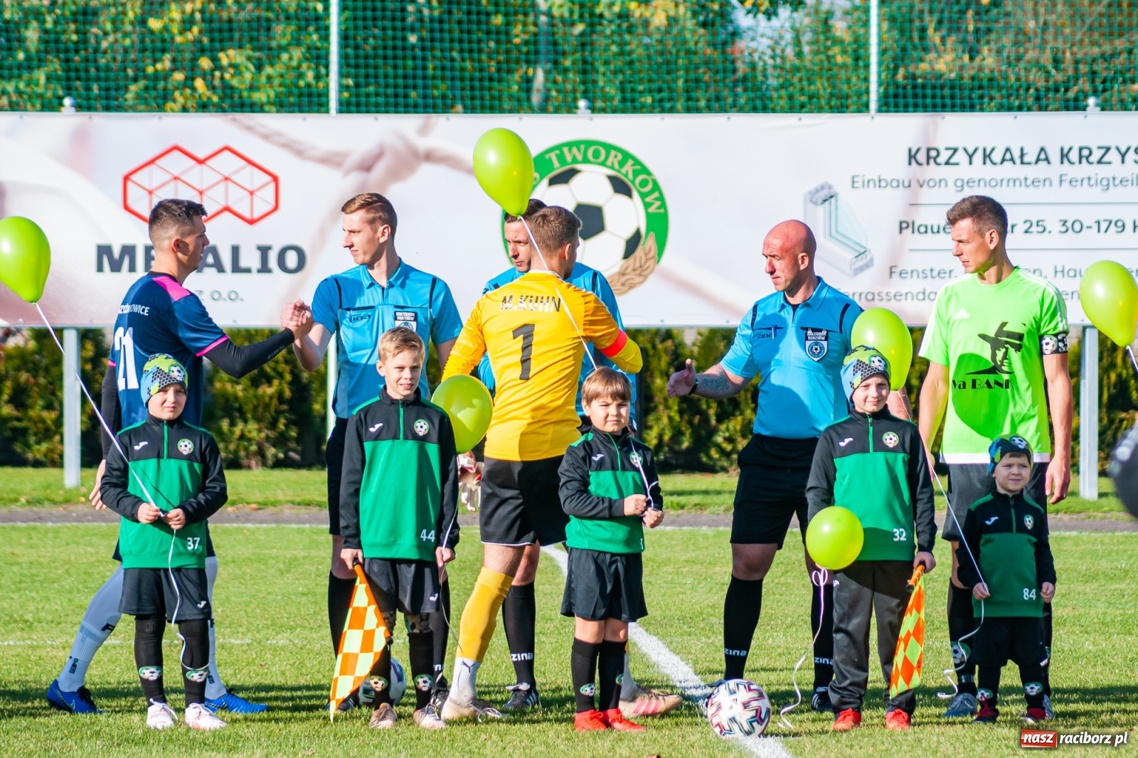 Zdjęcie w galerii na portalu naszraciborz.pl: Klasa okręgowa. LKS Tworków wiedzie prym w Gminie Krzyżanowice [FOTO] wiadomości z regionu