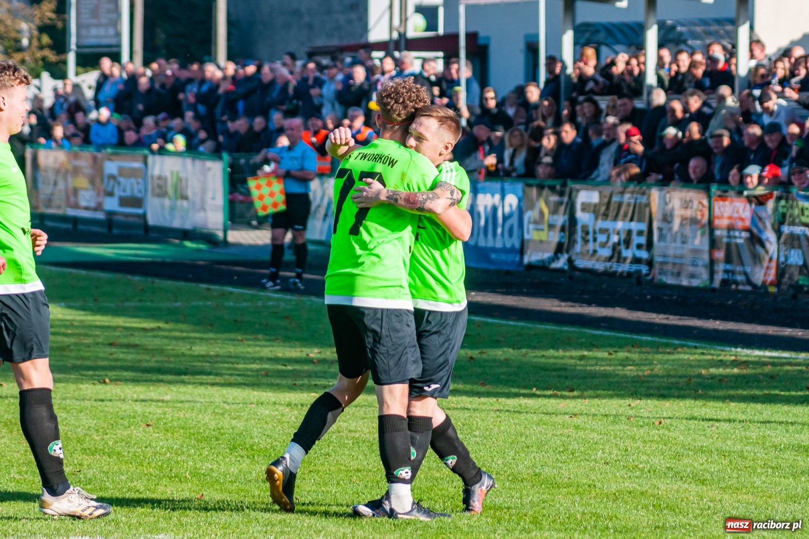Zdjęcie w galerii na portalu naszraciborz.pl: Klasa okręgowa. LKS Tworków wiedzie prym w Gminie Krzyżanowice [FOTO] wiadomości z regionu