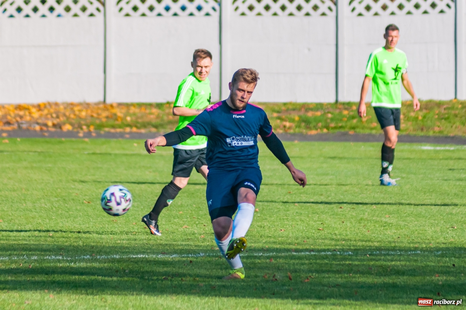 Zdjęcie w galerii na portalu naszraciborz.pl: Klasa okręgowa. LKS Tworków wiedzie prym w Gminie Krzyżanowice [FOTO] wiadomości z regionu