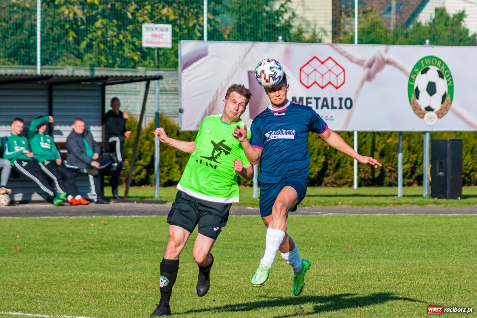 Zdjęcie w galerii na portalu naszraciborz.pl: Klasa okręgowa. LKS Tworków wiedzie prym w Gminie Krzyżanowice [FOTO] wiadomości z regionu