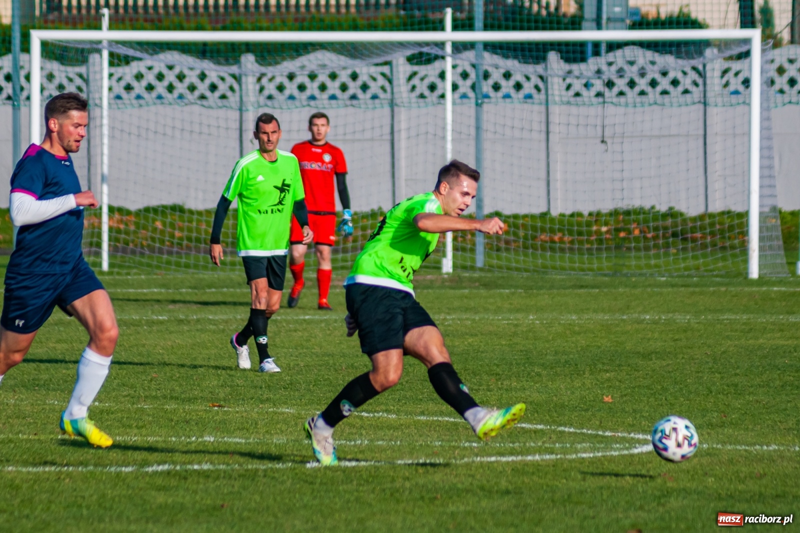 Zdjęcie w galerii na portalu naszraciborz.pl: Klasa okręgowa. LKS Tworków wiedzie prym w Gminie Krzyżanowice [FOTO] wiadomości z regionu