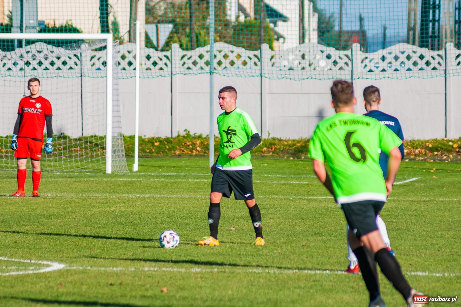 Zdjęcie w galerii na portalu naszraciborz.pl: Klasa okręgowa. LKS Tworków wiedzie prym w Gminie Krzyżanowice [FOTO] wiadomości z regionu
