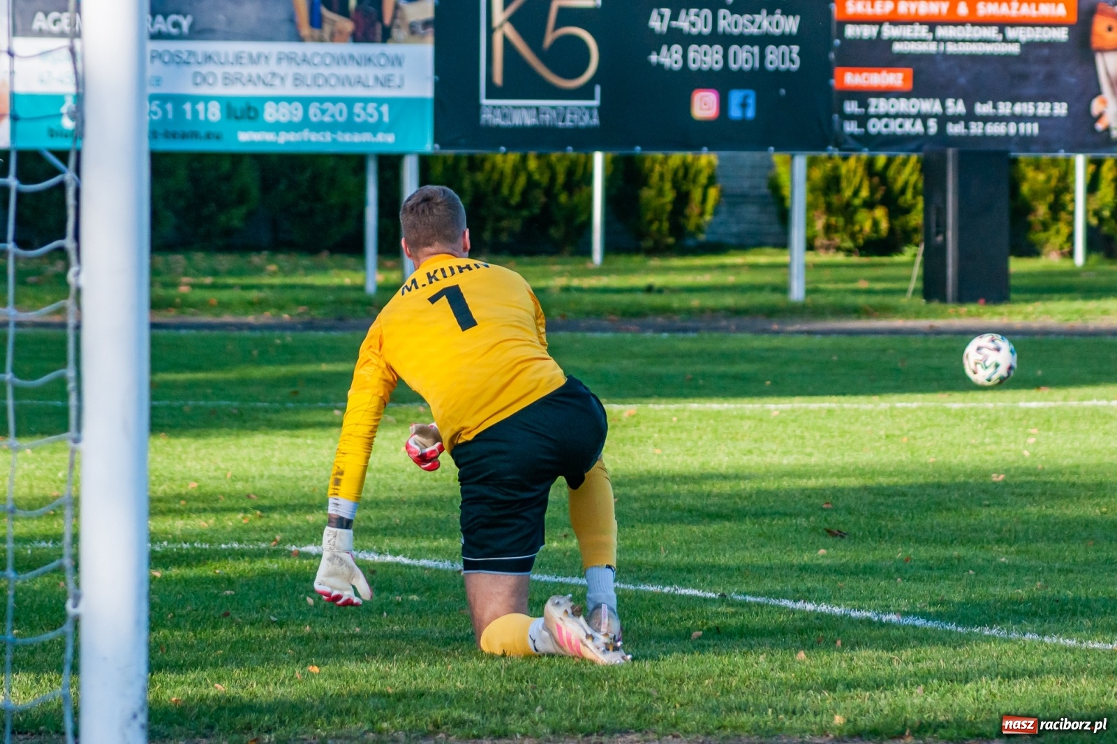 Zdjęcie w galerii na portalu naszraciborz.pl: Klasa okręgowa. LKS Tworków wiedzie prym w Gminie Krzyżanowice [FOTO] wiadomości z regionu