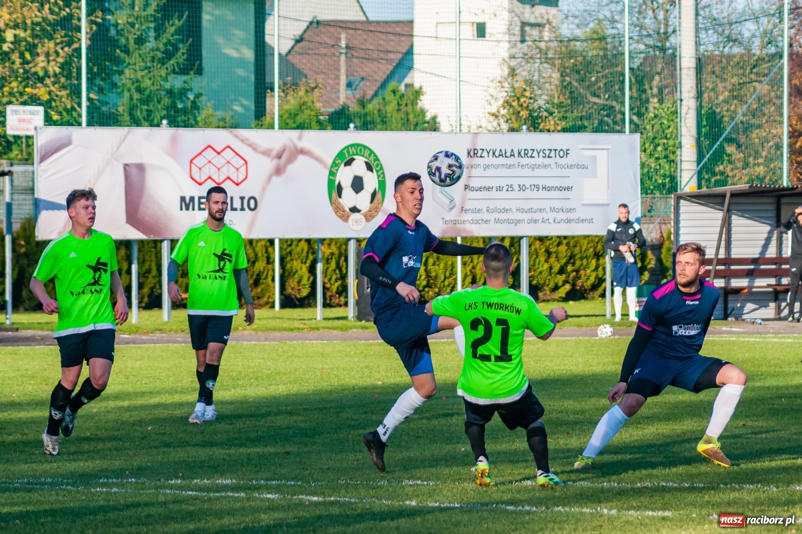 Zdjęcie w galerii na portalu naszraciborz.pl: Klasa okręgowa. LKS Tworków wiedzie prym w Gminie Krzyżanowice [FOTO] wiadomości z regionu