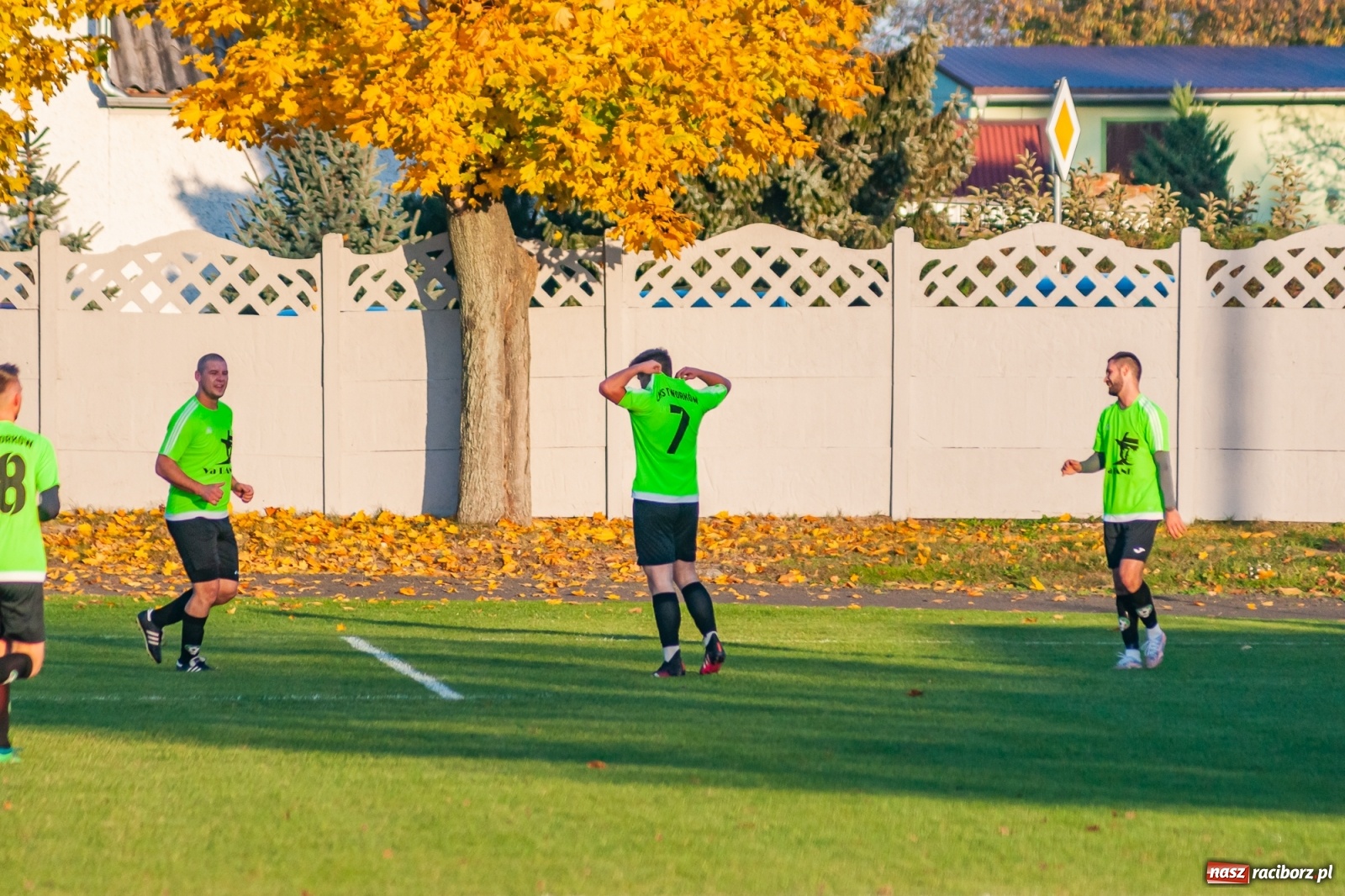 Zdjęcie w galerii na portalu naszraciborz.pl: Klasa okręgowa. LKS Tworków wiedzie prym w Gminie Krzyżanowice [FOTO] wiadomości z regionu