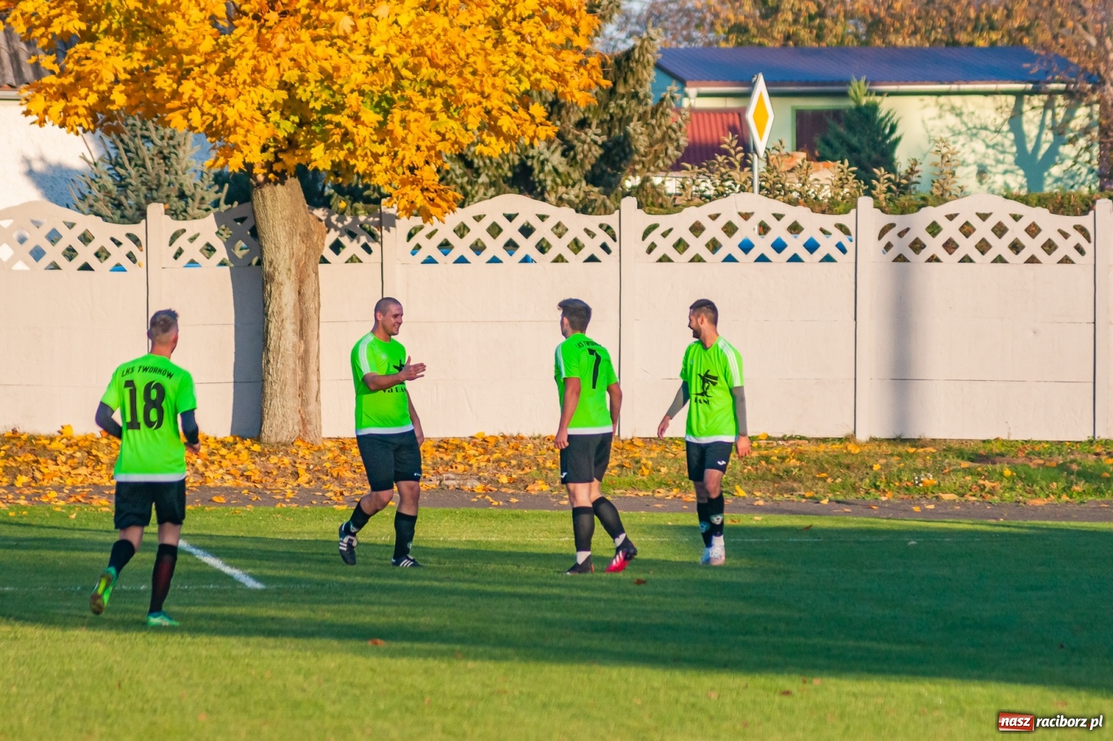 Zdjęcie w galerii na portalu naszraciborz.pl: Klasa okręgowa. LKS Tworków wiedzie prym w Gminie Krzyżanowice [FOTO] wiadomości z regionu