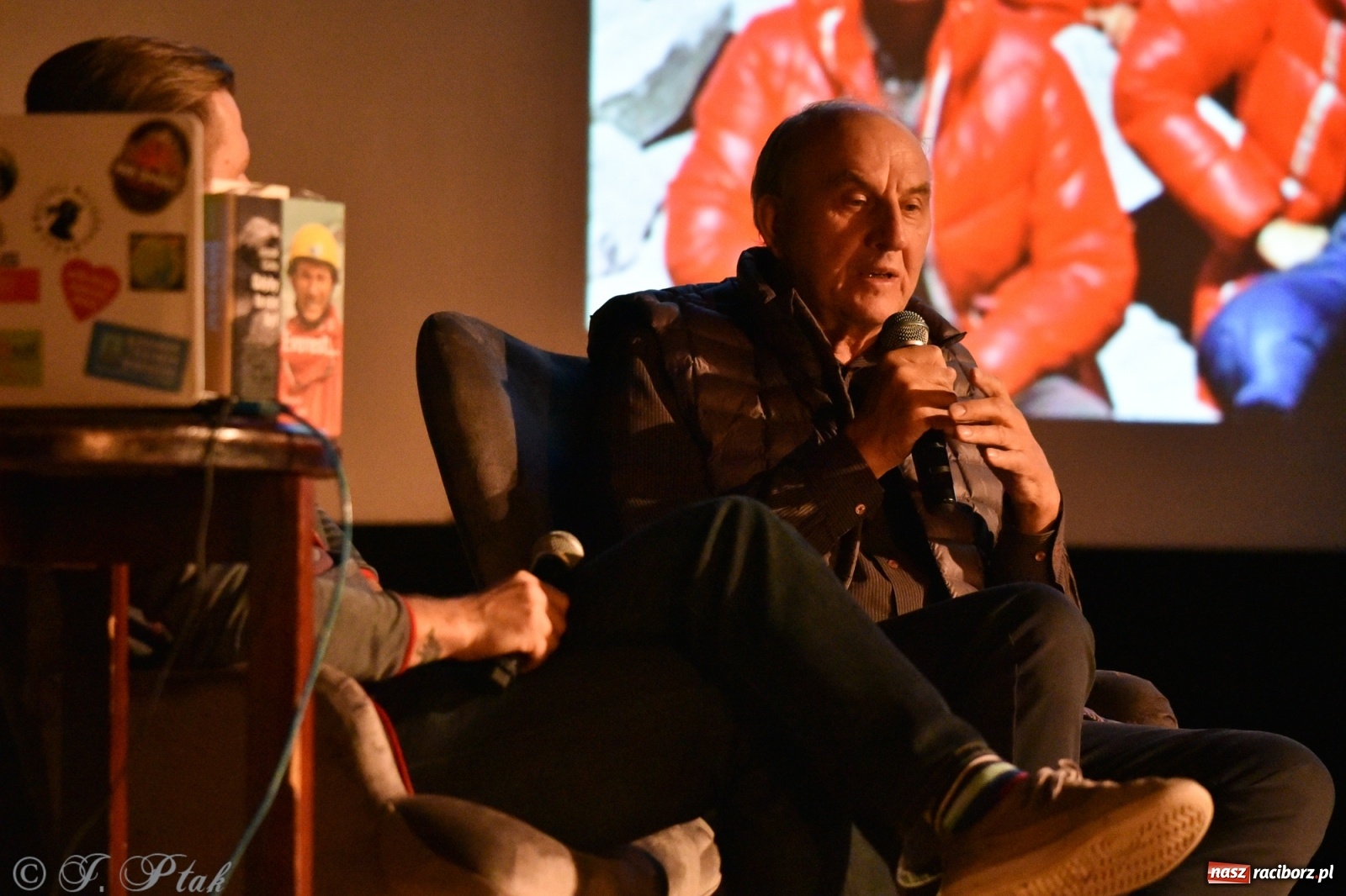 Zdjęcie w galerii na portalu naszraciborz.pl: Góry Świata Leszka Cichego na finał Wiatraków wiadomości z regionu