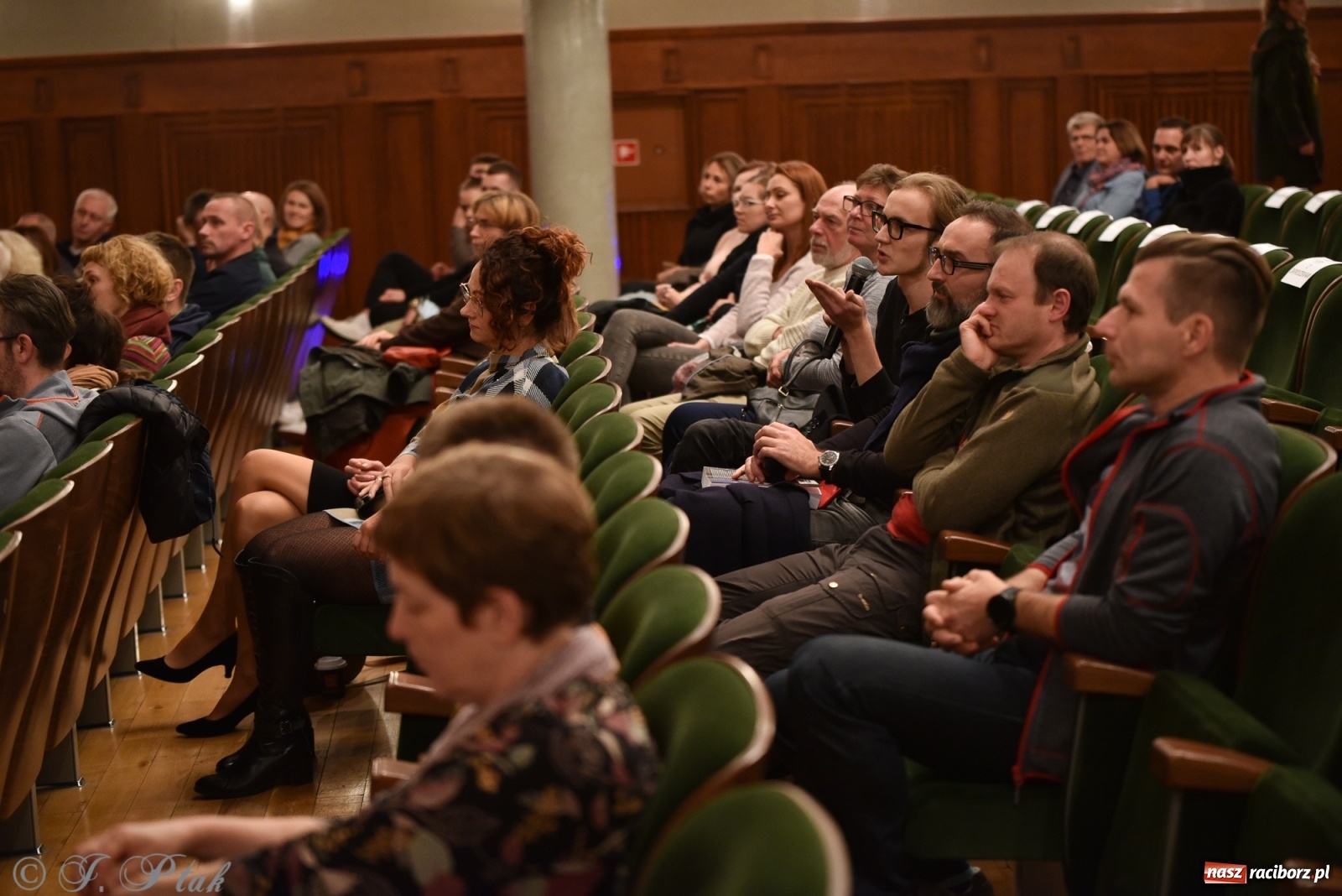 Zdjęcie w galerii na portalu naszraciborz.pl: Góry Świata Leszka Cichego na finał Wiatraków wiadomości z regionu