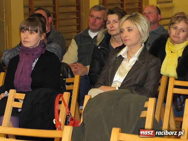 Zdjęcie w galerii na portalu naszraciborz.pl: Studzienna koncertu życzeń nie ma wiadomości z regionu