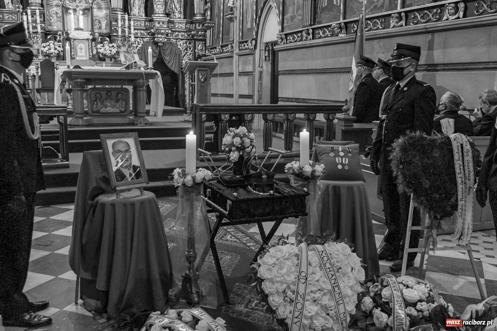 Zdjęcie w galerii na portalu naszraciborz.pl: Ostatnie pożegnanie radnego Stanisława Borowika [FOTO i WIDEO] wiadomości z regionu