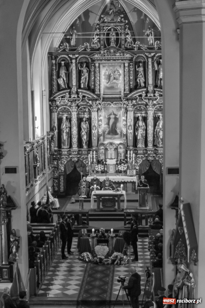 Zdjęcie w galerii na portalu naszraciborz.pl: Ostatnie pożegnanie radnego Stanisława Borowika [FOTO i WIDEO] wiadomości z regionu