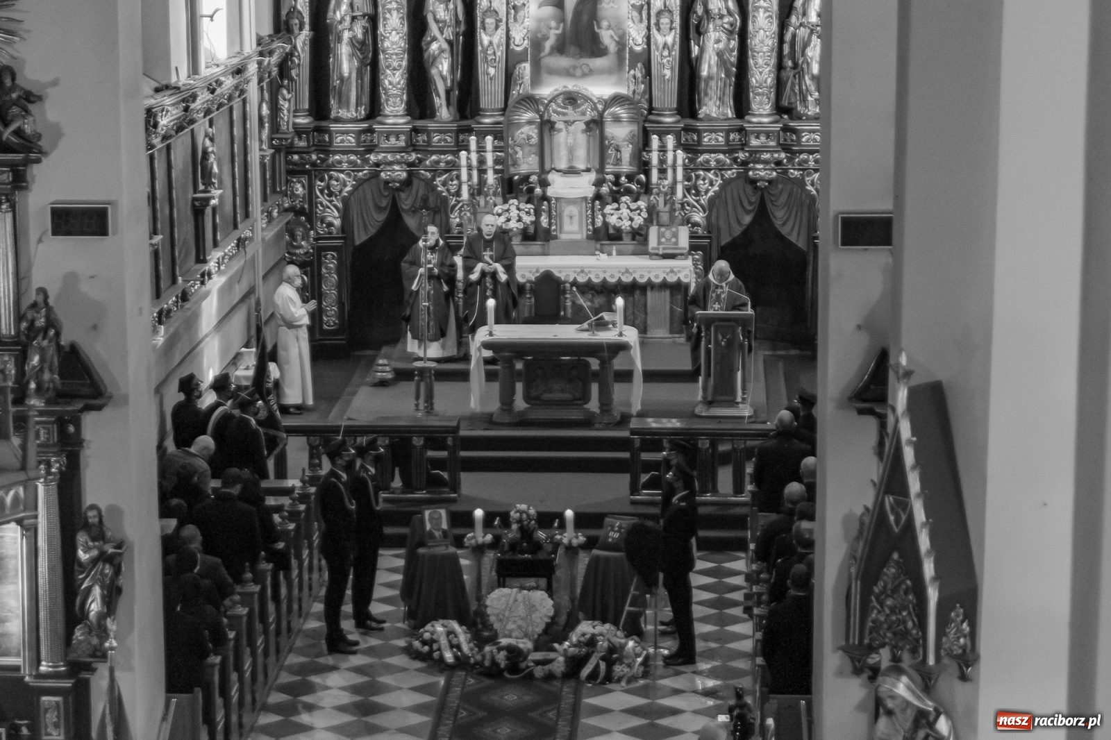 Zdjęcie w galerii na portalu naszraciborz.pl: Ostatnie pożegnanie radnego Stanisława Borowika [FOTO i WIDEO] wiadomości z regionu