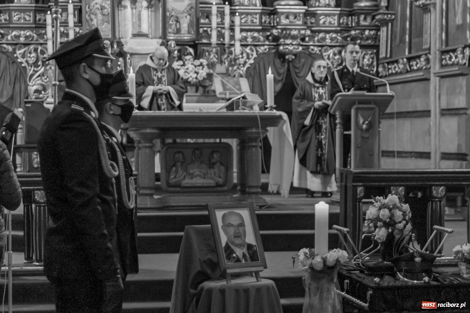 Zdjęcie w galerii na portalu naszraciborz.pl: Ostatnie pożegnanie radnego Stanisława Borowika [FOTO i WIDEO] wiadomości z regionu