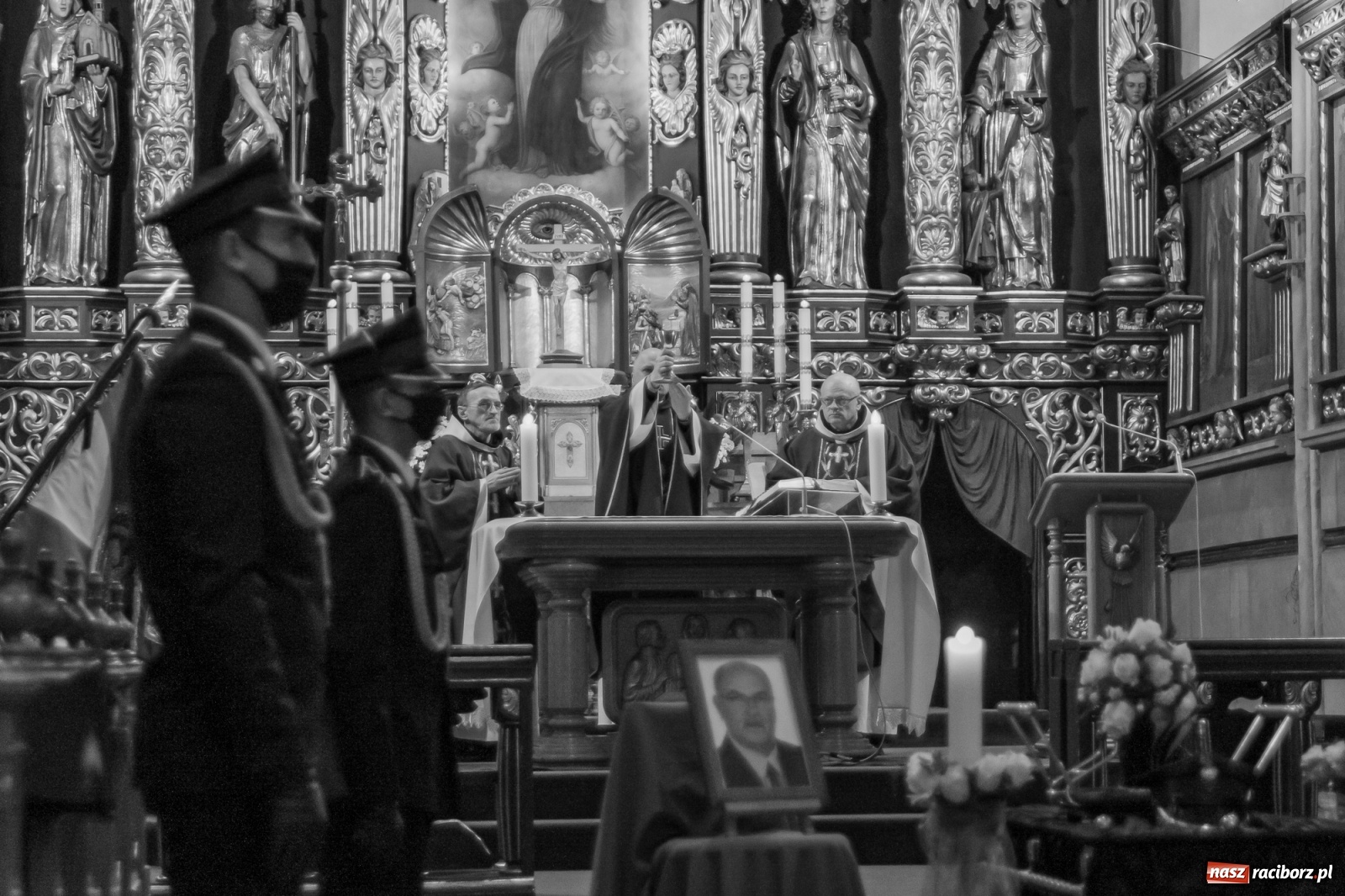 Zdjęcie w galerii na portalu naszraciborz.pl: Ostatnie pożegnanie radnego Stanisława Borowika [FOTO i WIDEO] wiadomości z regionu