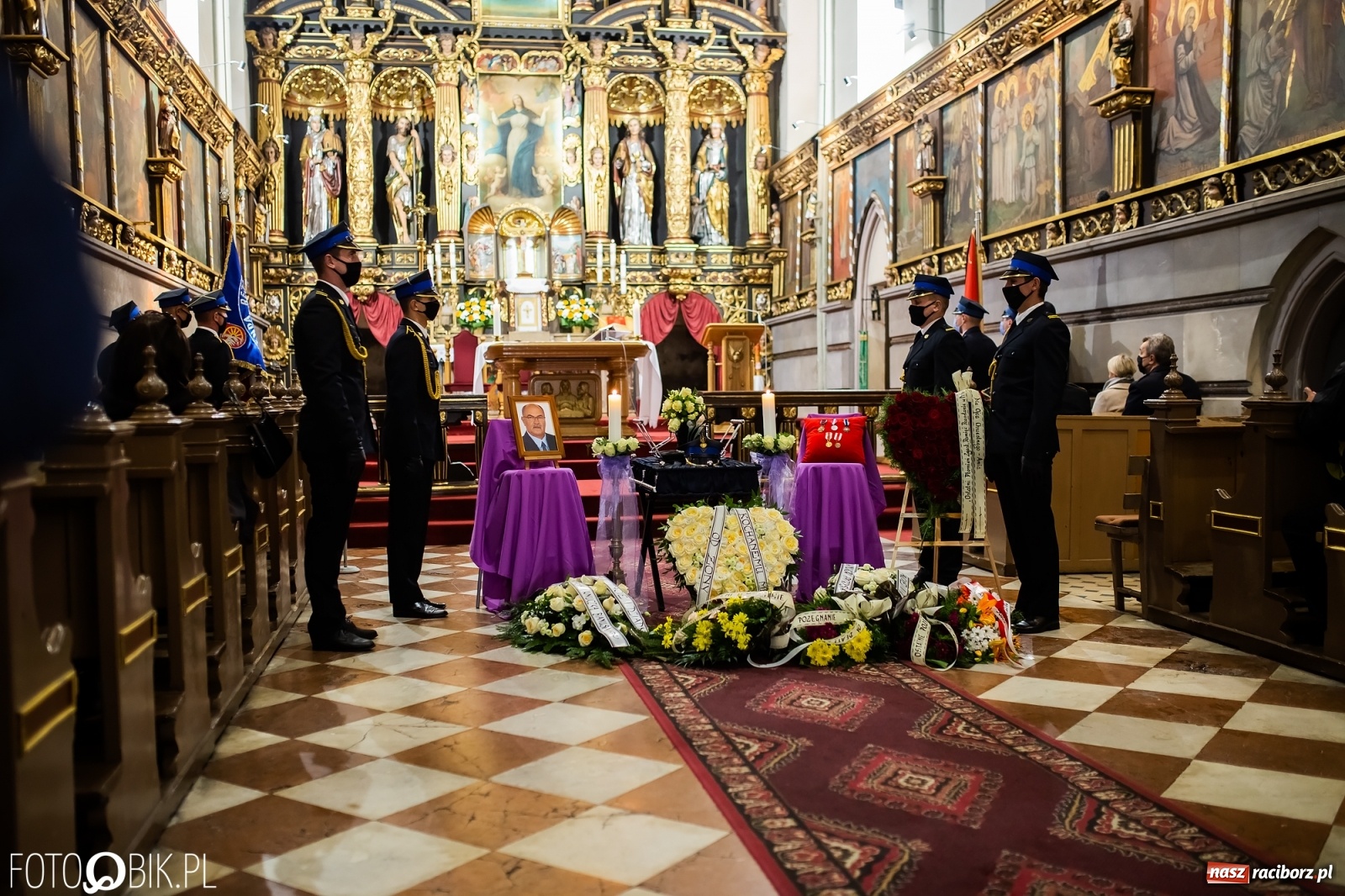 Zdjęcie w galerii na portalu naszraciborz.pl: Ostatnie pożegnanie radnego Stanisława Borowika [FOTO i WIDEO] wiadomości z regionu
