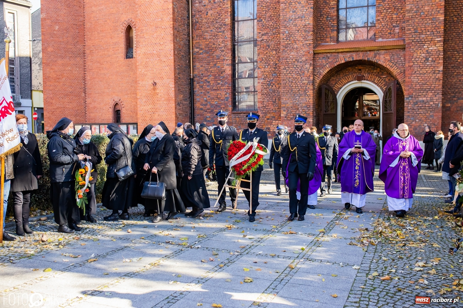 Zdjęcie w galerii na portalu naszraciborz.pl: Ostatnie pożegnanie radnego Stanisława Borowika [FOTO i WIDEO] wiadomości z regionu