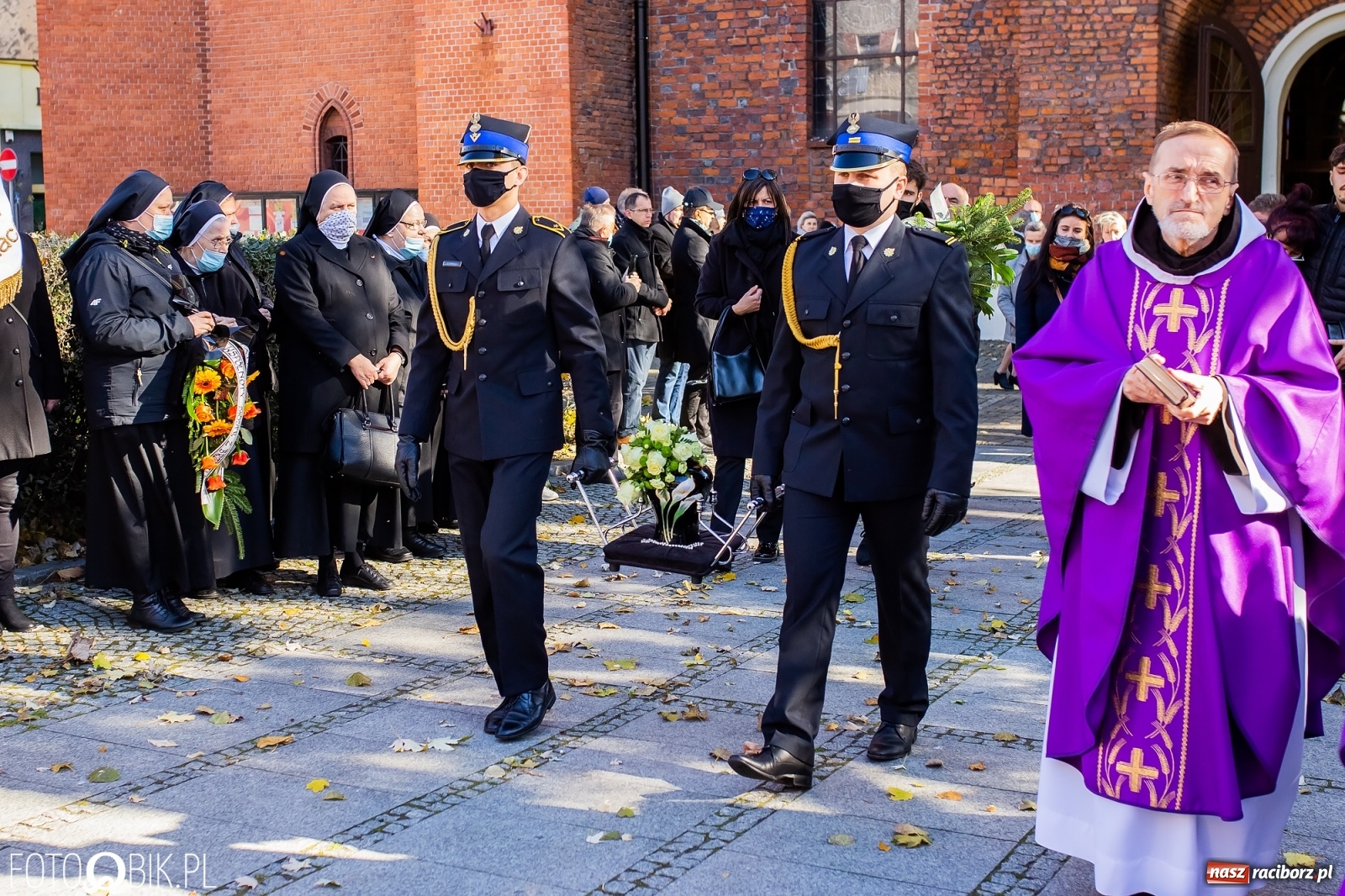 Zdjęcie w galerii na portalu naszraciborz.pl: Ostatnie pożegnanie radnego Stanisława Borowika [FOTO i WIDEO] wiadomości z regionu