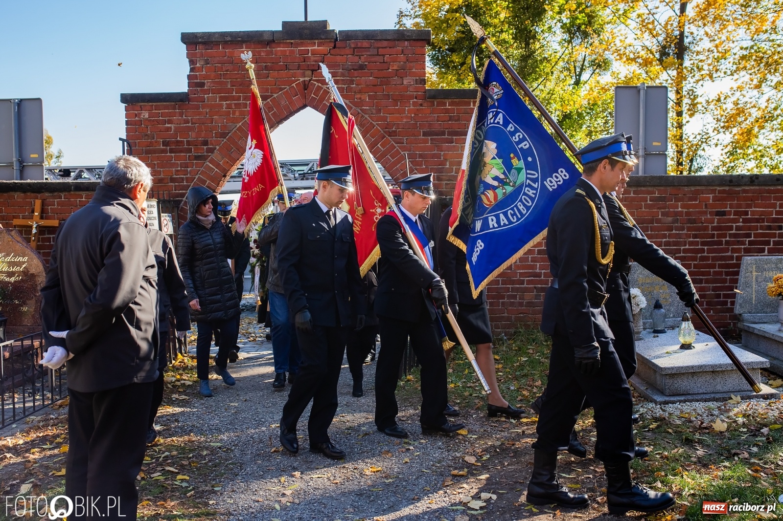 Zdjęcie w galerii na portalu naszraciborz.pl: Ostatnie pożegnanie radnego Stanisława Borowika [FOTO i WIDEO] wiadomości z regionu