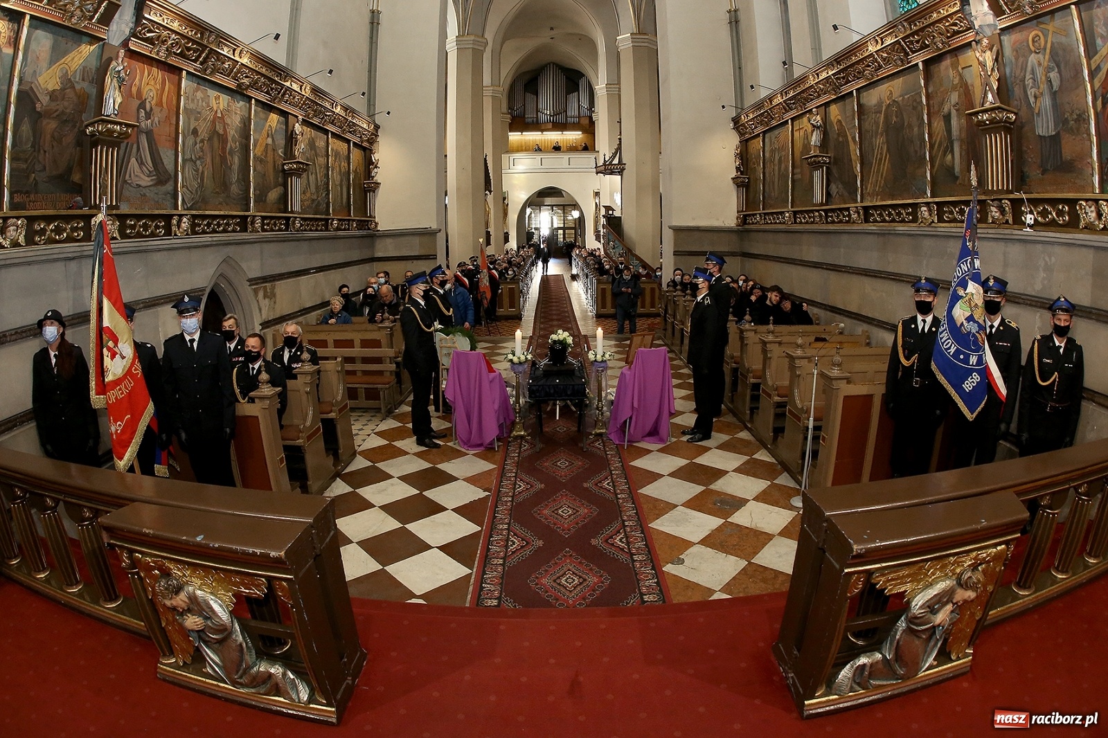 Zdjęcie w galerii na portalu naszraciborz.pl: Ostatnie pożegnanie radnego Stanisława Borowika [FOTO i WIDEO] wiadomości z regionu