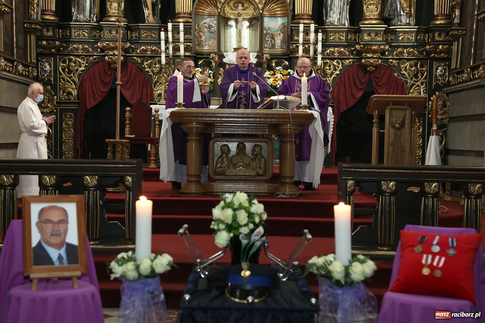 Zdjęcie w galerii na portalu naszraciborz.pl: Ostatnie pożegnanie radnego Stanisława Borowika [FOTO i WIDEO] wiadomości z regionu