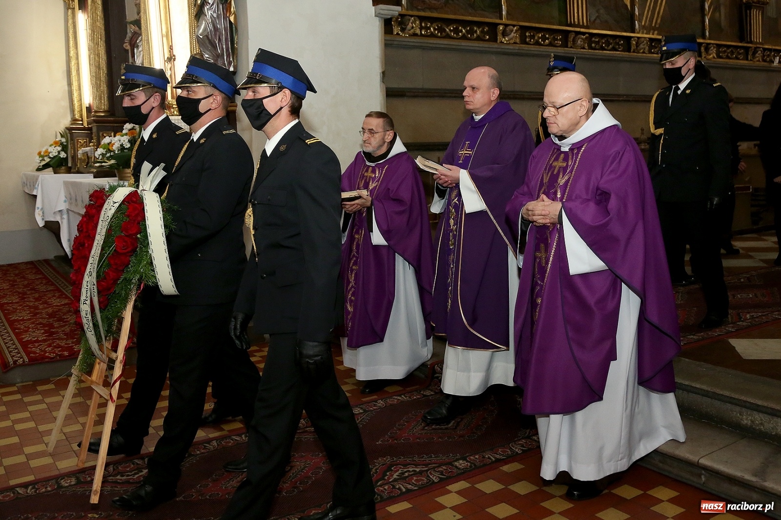 Zdjęcie w galerii na portalu naszraciborz.pl: Ostatnie pożegnanie radnego Stanisława Borowika [FOTO i WIDEO] wiadomości z regionu