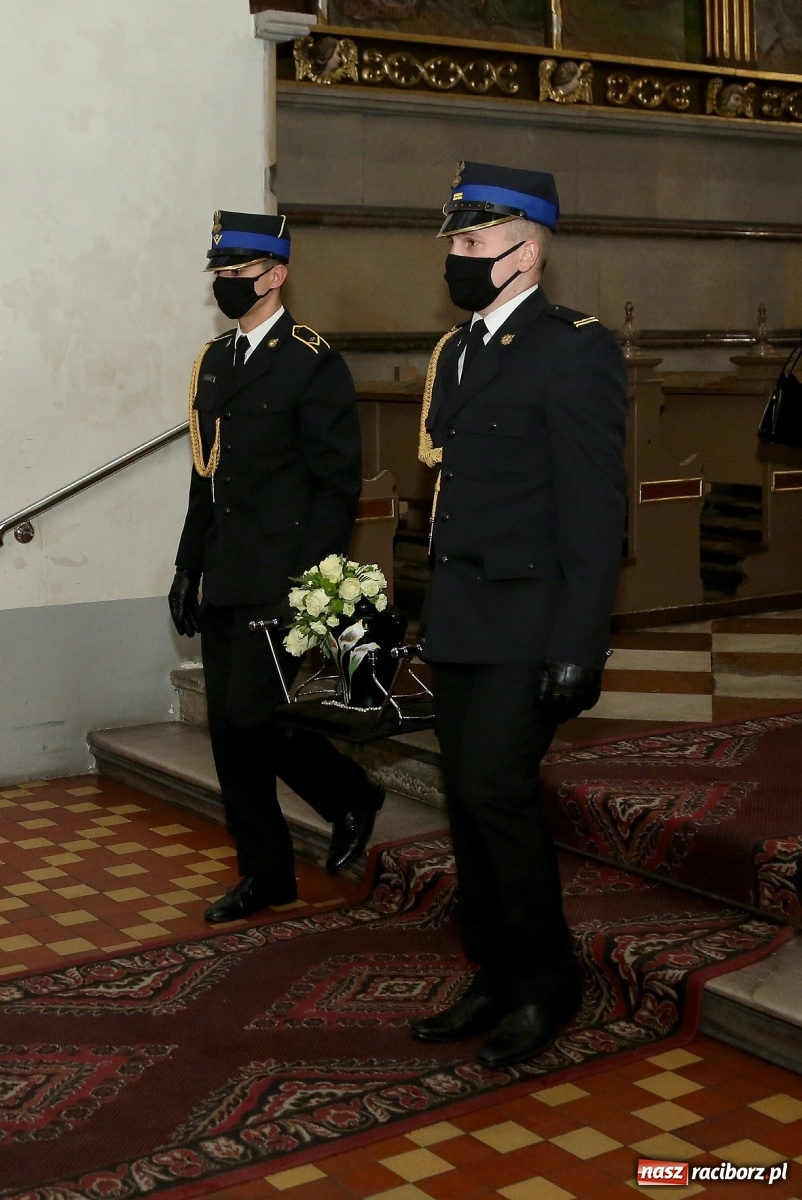 Zdjęcie w galerii na portalu naszraciborz.pl: Ostatnie pożegnanie radnego Stanisława Borowika [FOTO i WIDEO] wiadomości z regionu