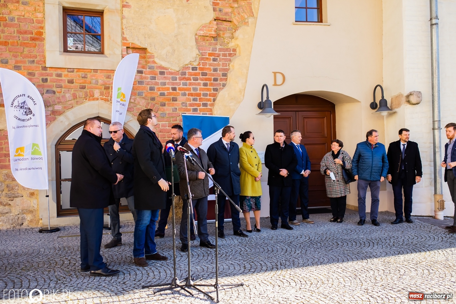 Zdjęcie w galerii na portalu naszraciborz.pl: Polski Ład. Racibórz dostał na ul. Rybnicką, powiat na zamek. Miliony dla gmin wiadomości z regionu
