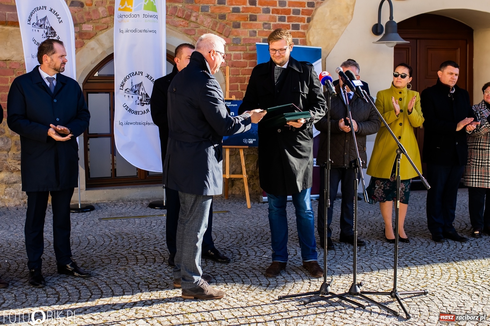 Zdjęcie w galerii na portalu naszraciborz.pl: Polski Ład. Racibórz dostał na ul. Rybnicką, powiat na zamek. Miliony dla gmin wiadomości z regionu