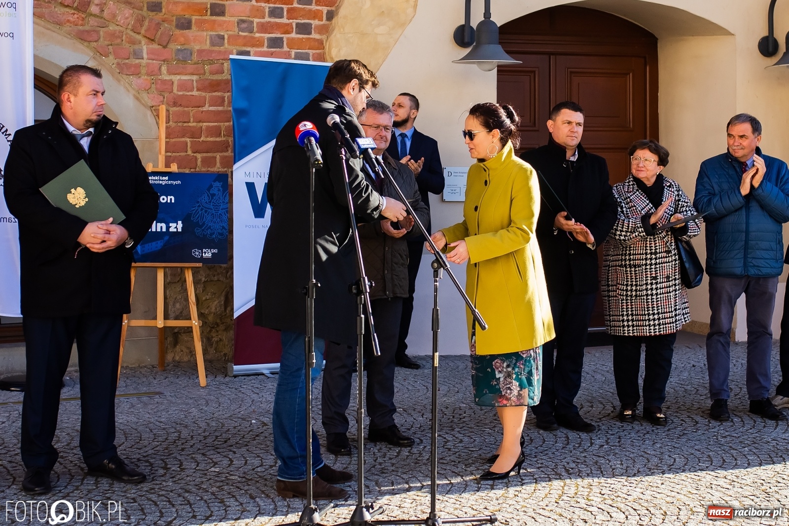 Zdjęcie w galerii na portalu naszraciborz.pl: Polski Ład. Racibórz dostał na ul. Rybnicką, powiat na zamek. Miliony dla gmin wiadomości z regionu