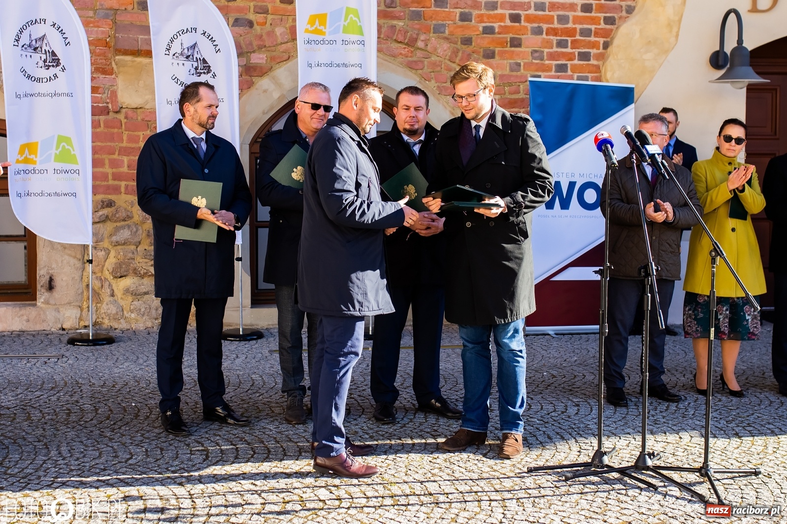 Zdjęcie w galerii na portalu naszraciborz.pl: Polski Ład. Racibórz dostał na ul. Rybnicką, powiat na zamek. Miliony dla gmin wiadomości z regionu