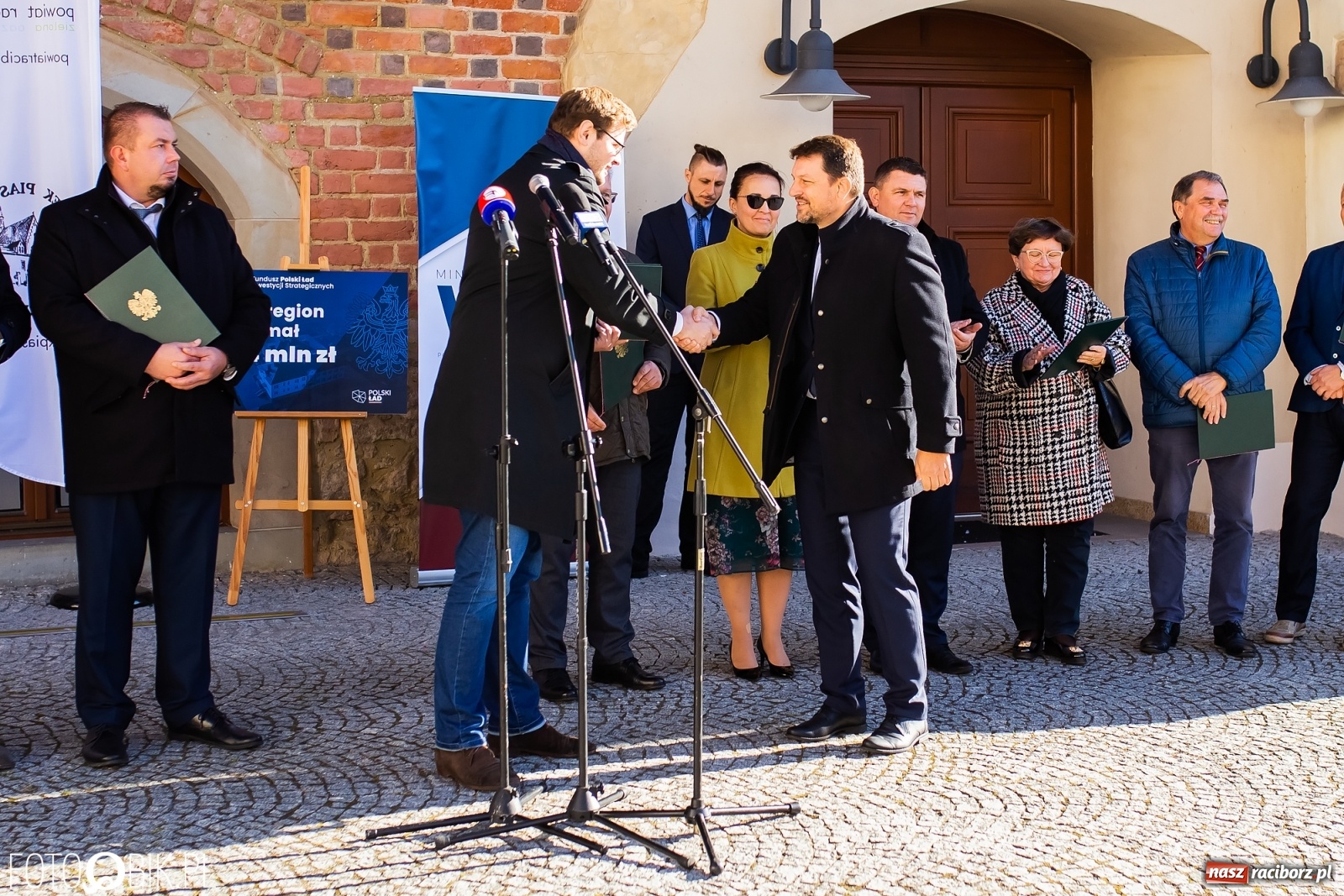 Zdjęcie w galerii na portalu naszraciborz.pl: Polski Ład. Racibórz dostał na ul. Rybnicką, powiat na zamek. Miliony dla gmin wiadomości z regionu