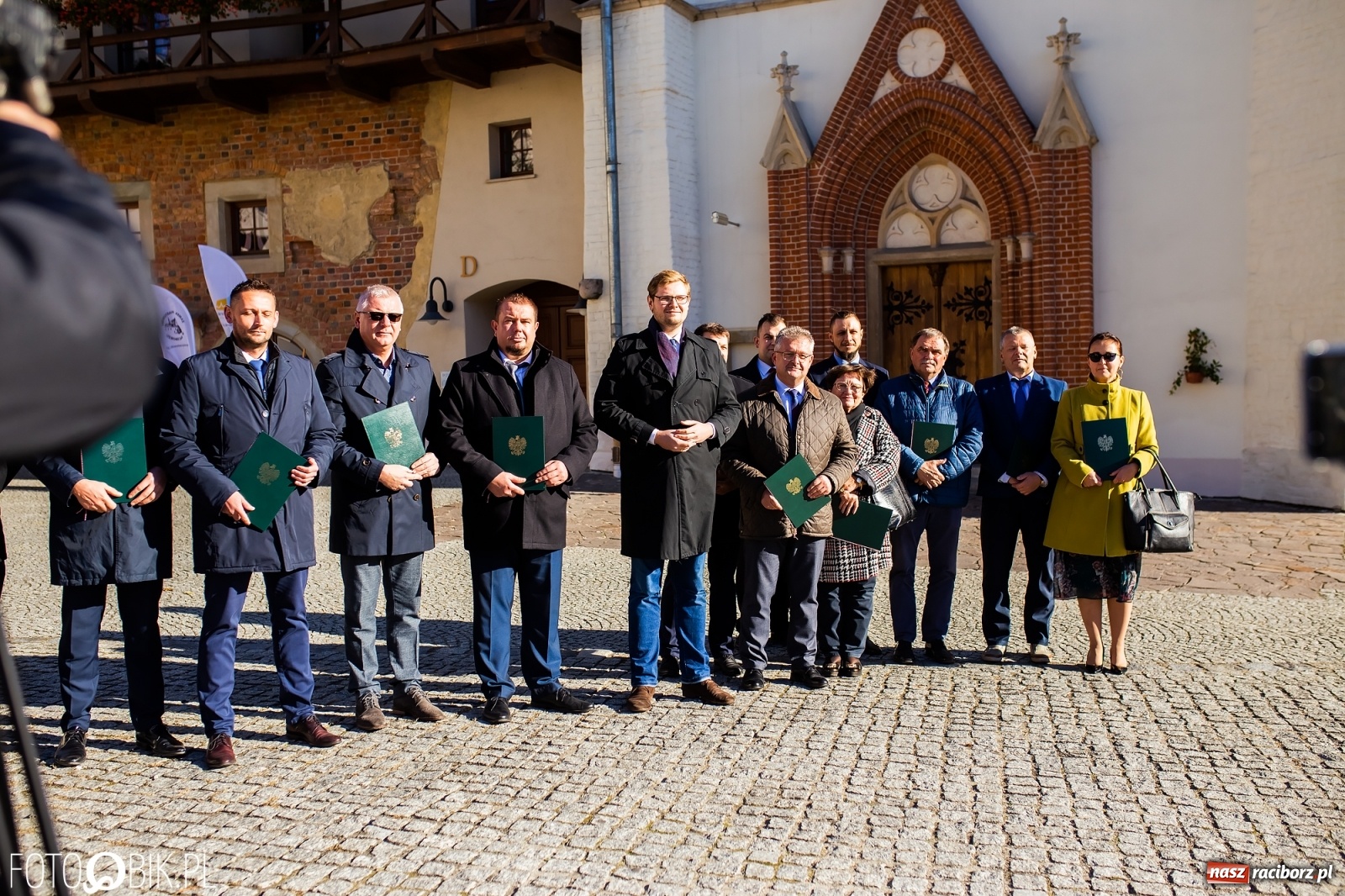 Zdjęcie w galerii na portalu naszraciborz.pl: Polski Ład. Racibórz dostał na ul. Rybnicką, powiat na zamek. Miliony dla gmin wiadomości z regionu
