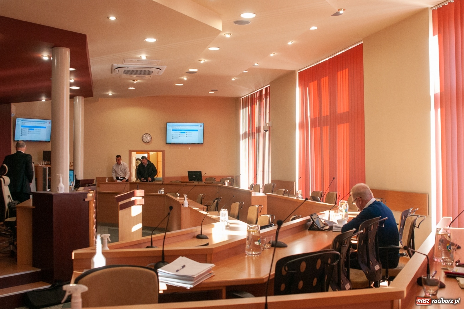 Zdjęcie w galerii na portalu naszraciborz.pl: Mickiewicza do przebicia? Czy powinniśmy jeździć od dworca na wprost do Rynku? wiadomości z regionu