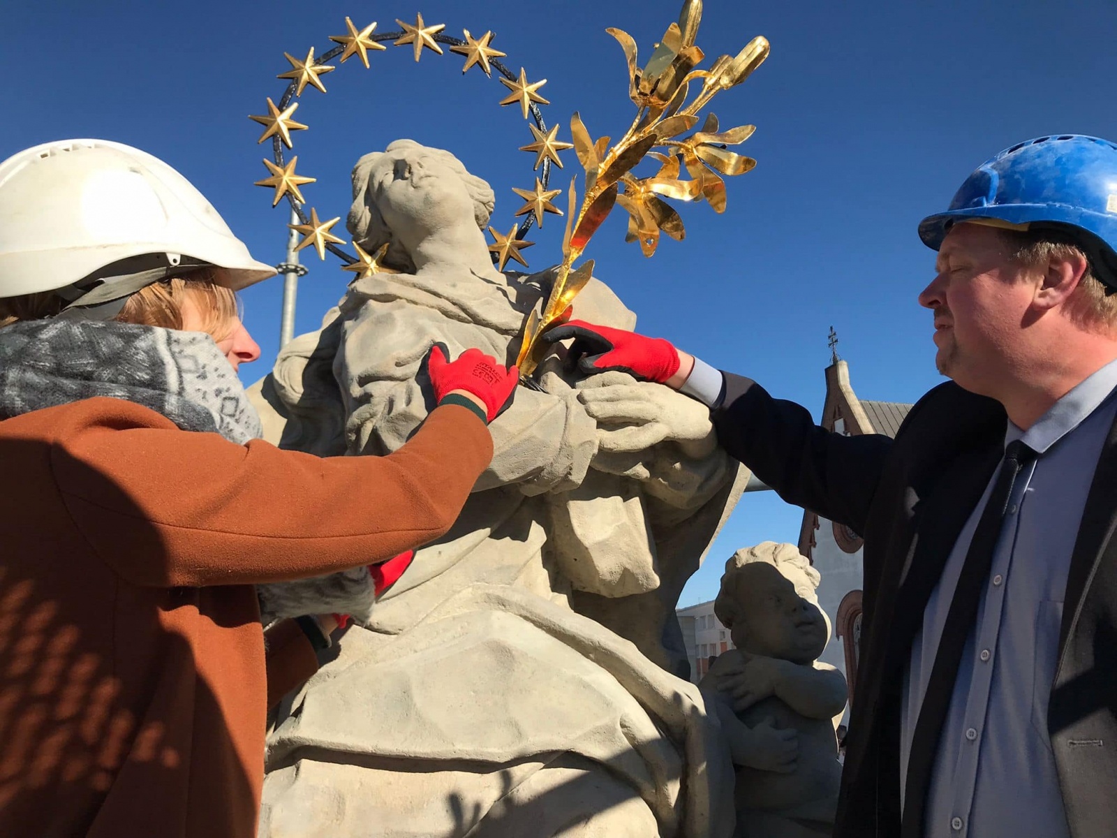 Zdjęcie w galerii na portalu naszraciborz.pl: Kolumna jak nowa. Bezcenny zabytek znów błyszczy wiadomości z regionu