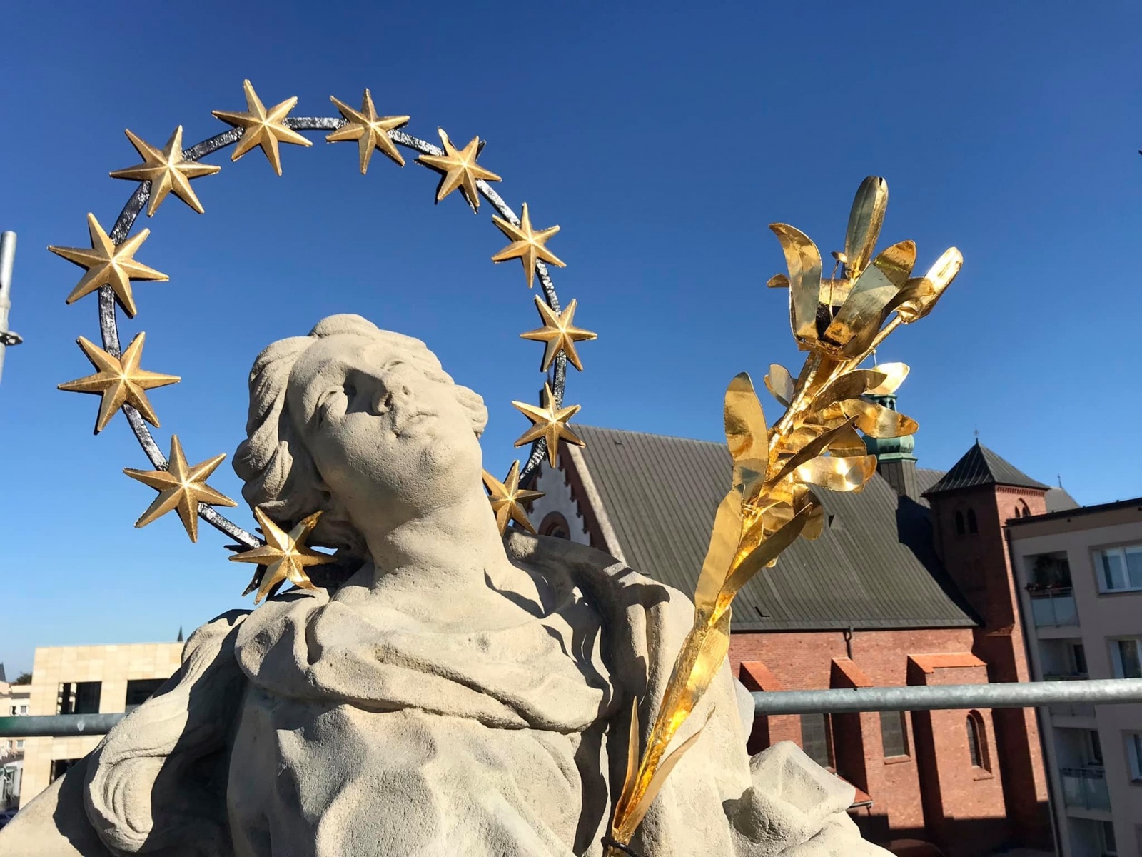 Zdjęcie w galerii na portalu naszraciborz.pl: Kolumna jak nowa. Bezcenny zabytek znów błyszczy wiadomości z regionu