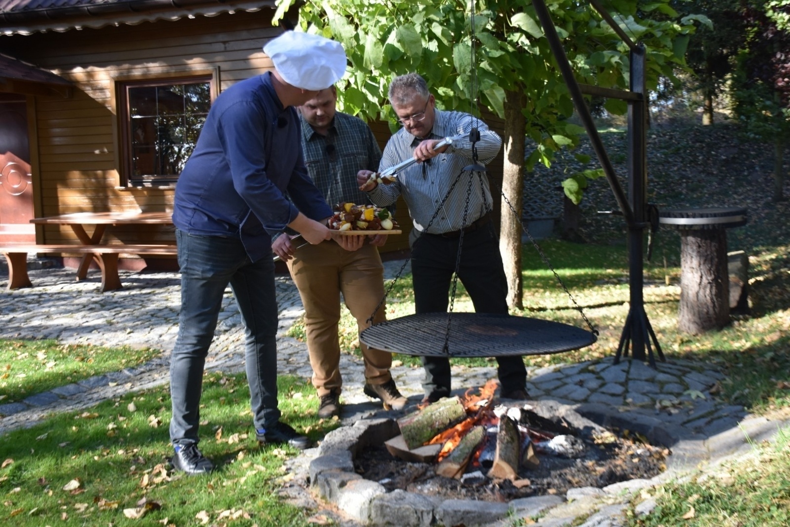 Zdjęcie w galerii na portalu naszraciborz.pl: Dziczyzna z Remigiuszem Rączką w bieńkowickiej leśniczówce wiadomości z regionu