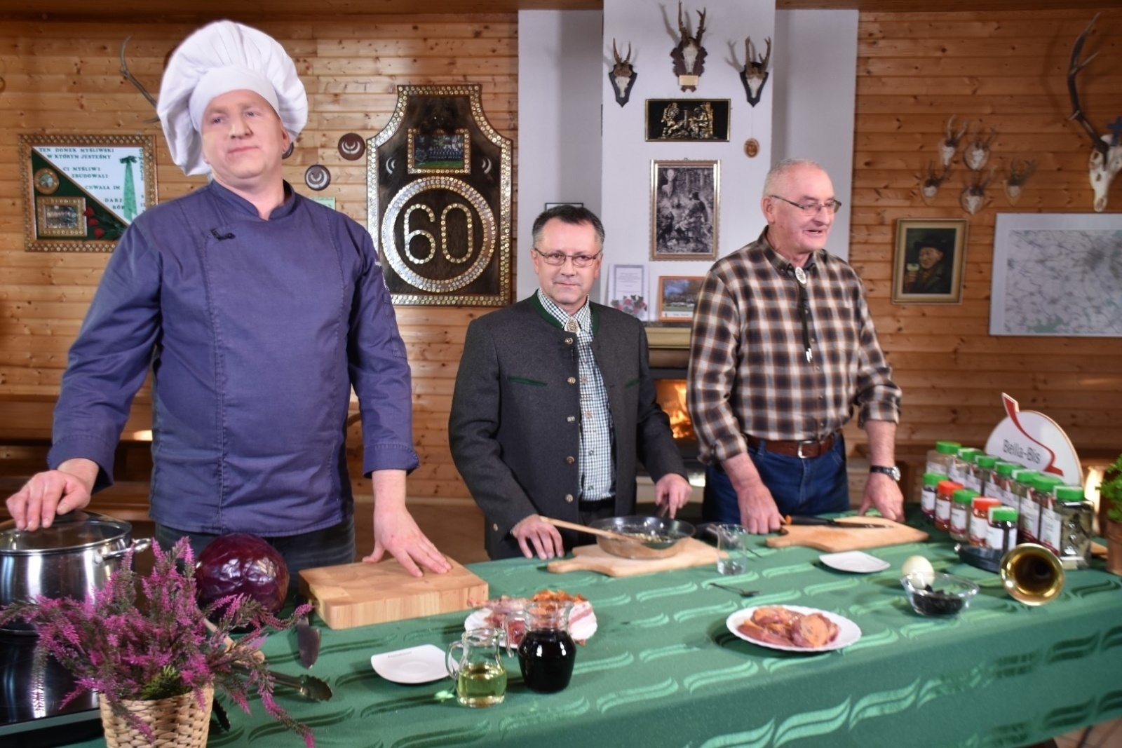 Zdjęcie w galerii na portalu naszraciborz.pl: Dziczyzna z Remigiuszem Rączką w bieńkowickiej leśniczówce wiadomości z regionu