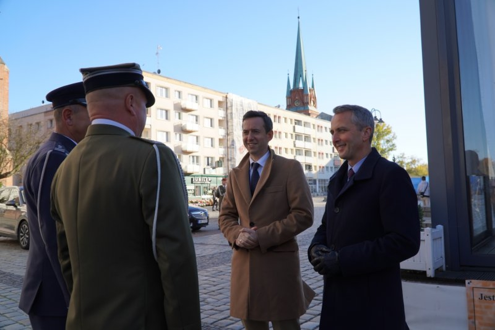 Zdjęcie w galerii na portalu naszraciborz.pl: Połączył ich Gowin. Wiceminister obrony gościem prezydenta Raciborza wiadomości z regionu