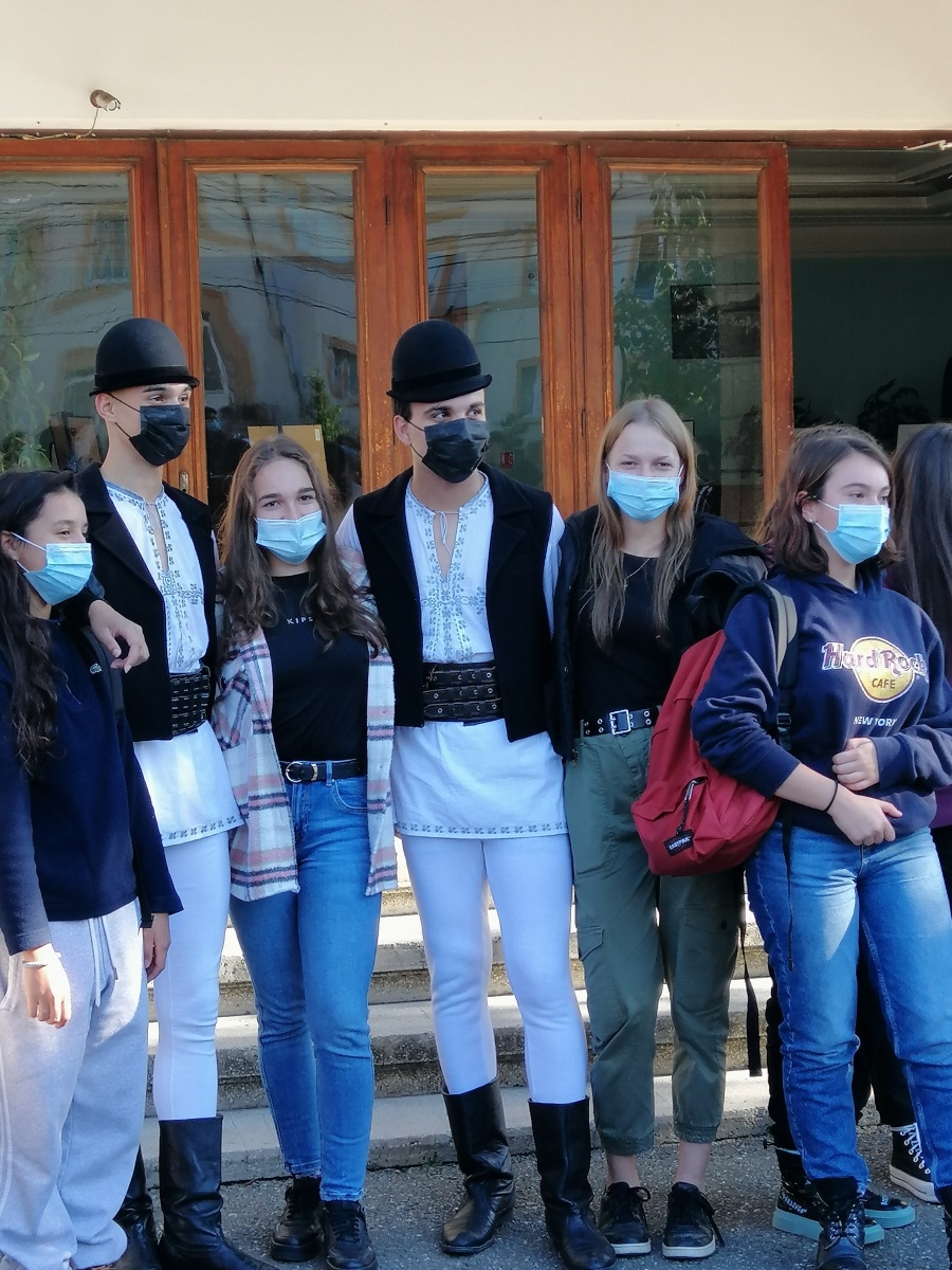 Zdjęcie w galerii na portalu naszraciborz.pl: Uczniowie I LO podróżowali do Rumunii [FOTO] wiadomości z regionu