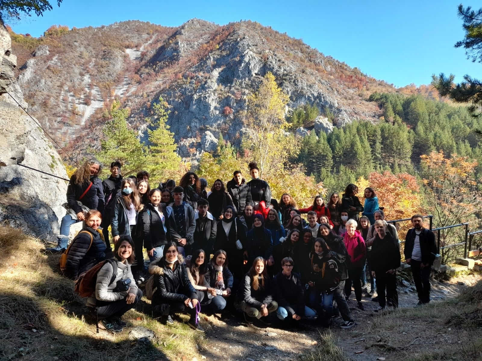 Zdjęcie w galerii na portalu naszraciborz.pl: Uczniowie I LO podróżowali do Rumunii [FOTO] wiadomości z regionu
