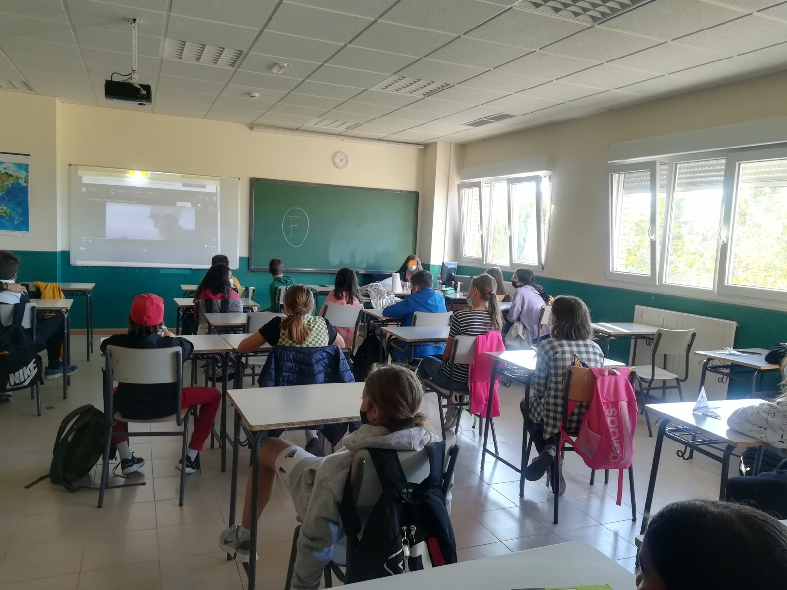 Zdjęcie w galerii na portalu naszraciborz.pl: Weź TIK za przewodnika! Uczniowie SP1 z Ostroga w Hiszpanii wiadomości z regionu