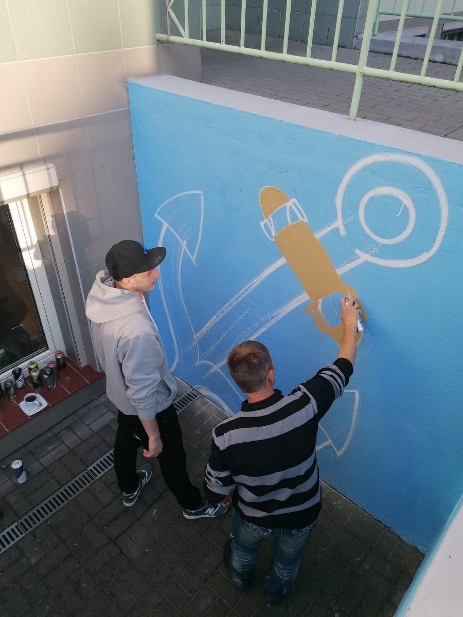 Zdjęcie w galerii na portalu naszraciborz.pl: Sztuka graffiti w Warsztacie Terapii Zajęciowej w Raciborzu wiadomości z regionu