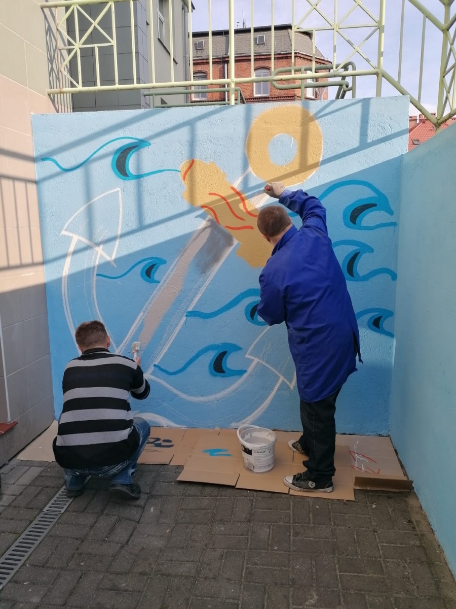 Zdjęcie w galerii na portalu naszraciborz.pl: Sztuka graffiti w Warsztacie Terapii Zajęciowej w Raciborzu wiadomości z regionu