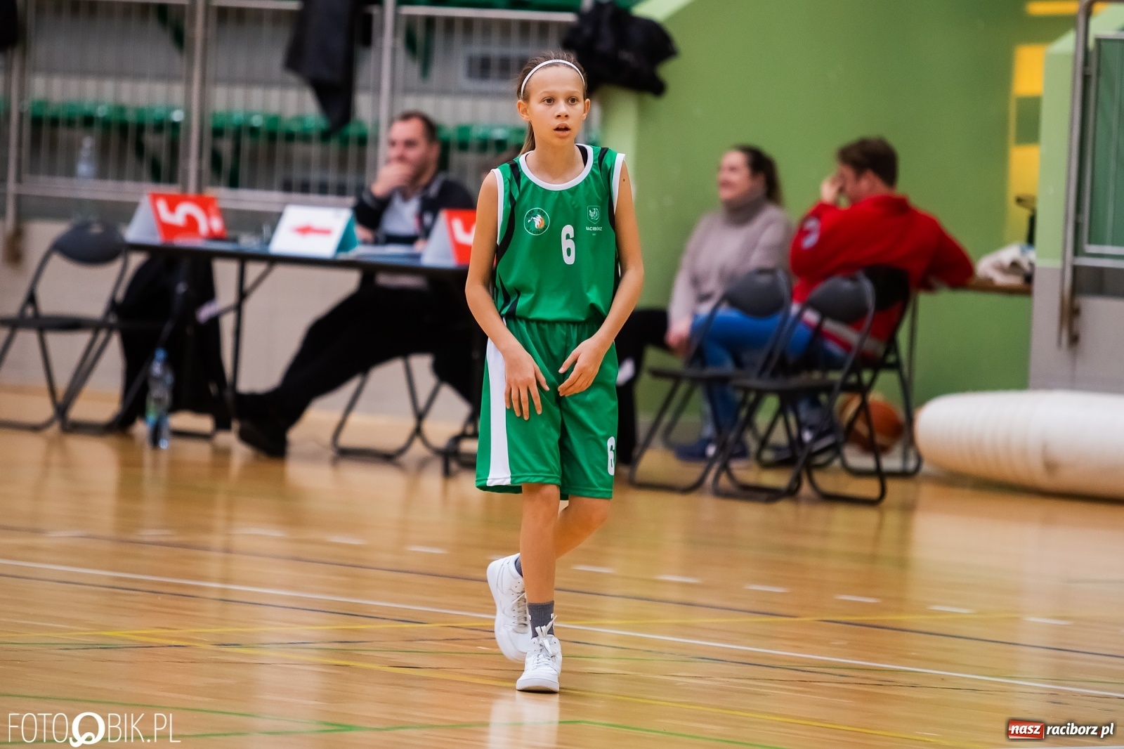 Zdjęcie w galerii na portalu naszraciborz.pl: Koszykówka. Gwiazdy z Gliwic lepsze od RKK AZS [FOTO] wiadomości z regionu