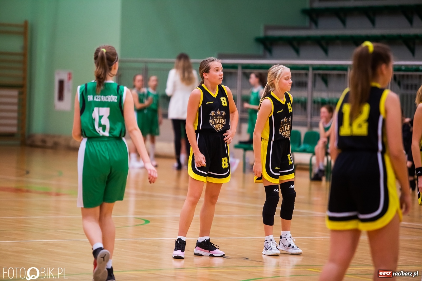 Zdjęcie w galerii na portalu naszraciborz.pl: Koszykówka. Gwiazdy z Gliwic lepsze od RKK AZS [FOTO] wiadomości z regionu