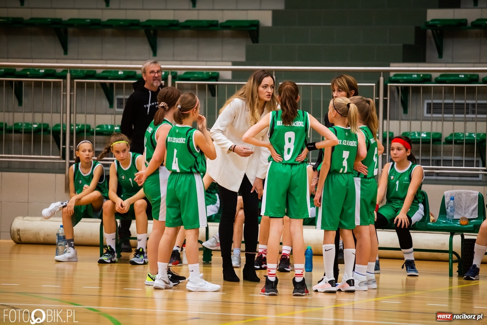 Zdjęcie w galerii na portalu naszraciborz.pl: Koszykówka. Gwiazdy z Gliwic lepsze od RKK AZS [FOTO] wiadomości z regionu