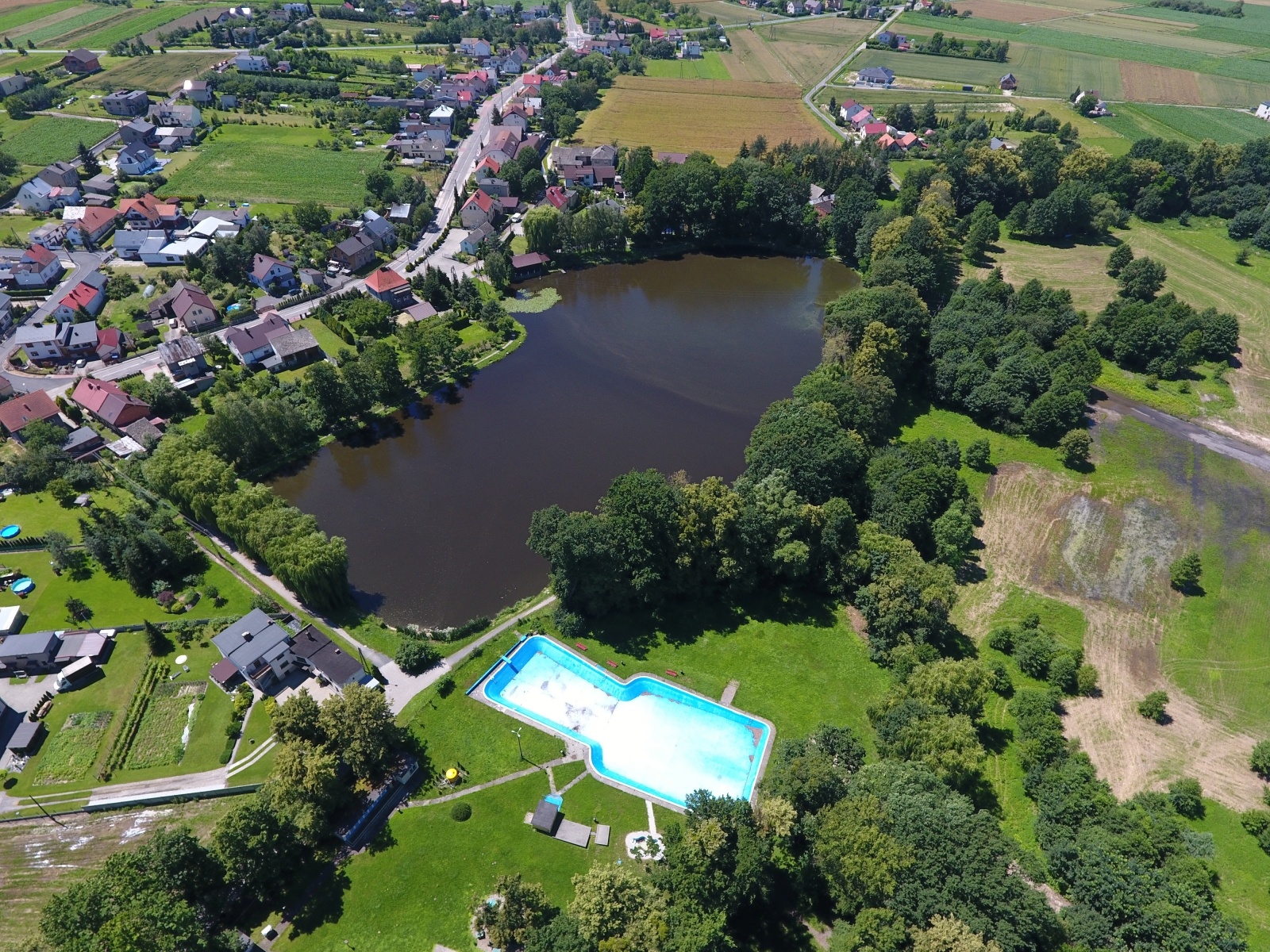Zdjęcie w galerii na portalu naszraciborz.pl: Tworków będzie miał nowoczesne kąpielisko. Ruszył przetarg [WIZUALIZACJE] wiadomości z regionu