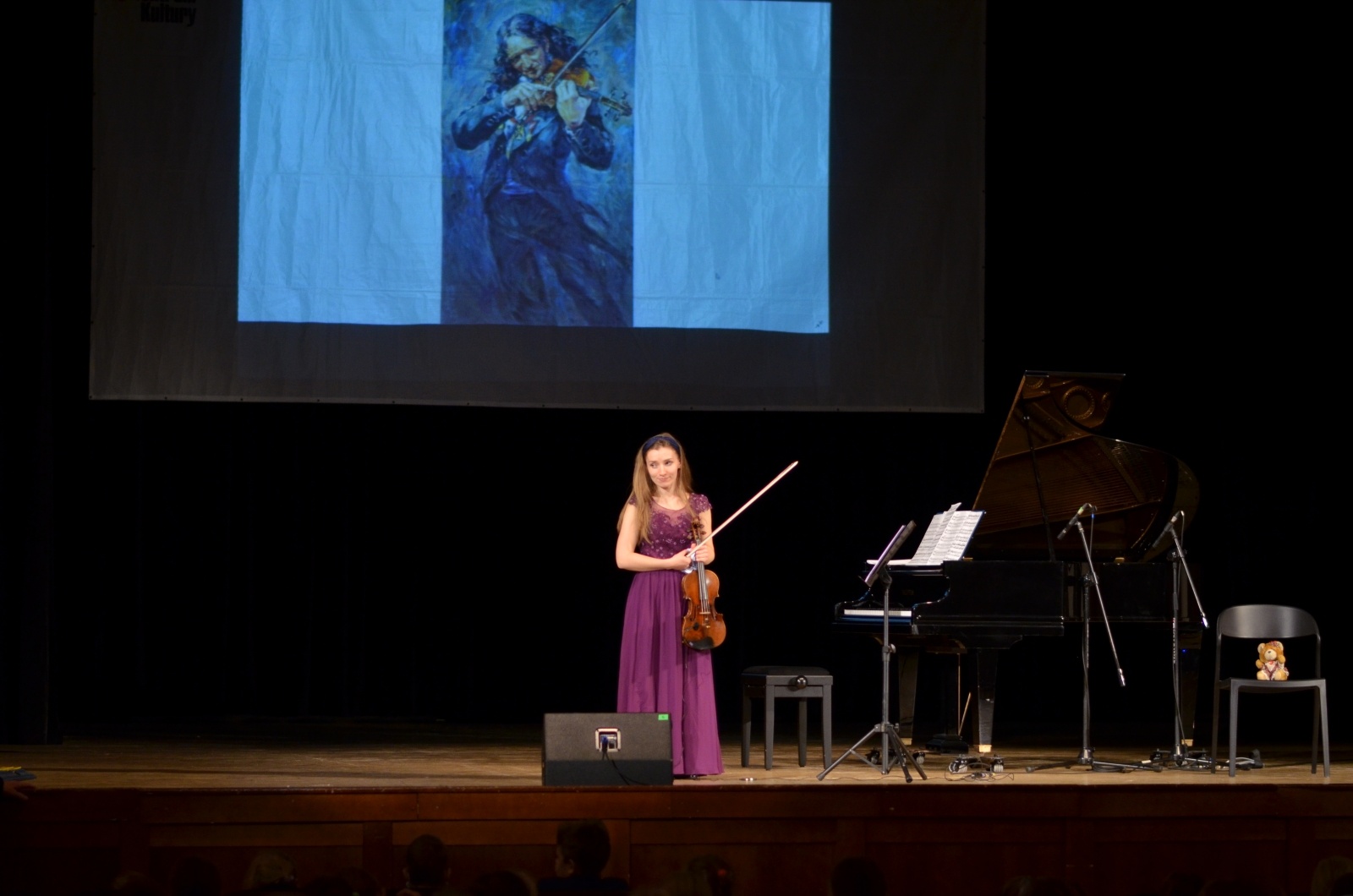 Zdjęcie w galerii na portalu naszraciborz.pl: Skrzypce bohaterem koncertu umuzykalniającego w RCK [FOTO] wiadomości z regionu