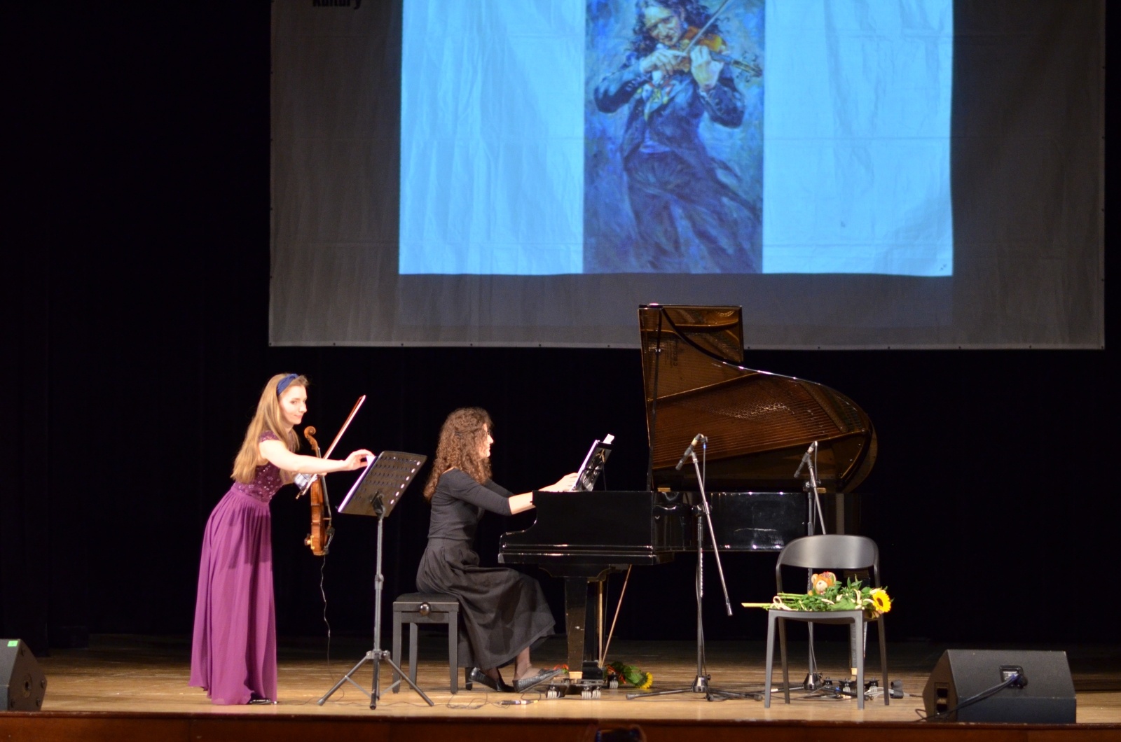 Zdjęcie w galerii na portalu naszraciborz.pl: Skrzypce bohaterem koncertu umuzykalniającego w RCK [FOTO] wiadomości z regionu