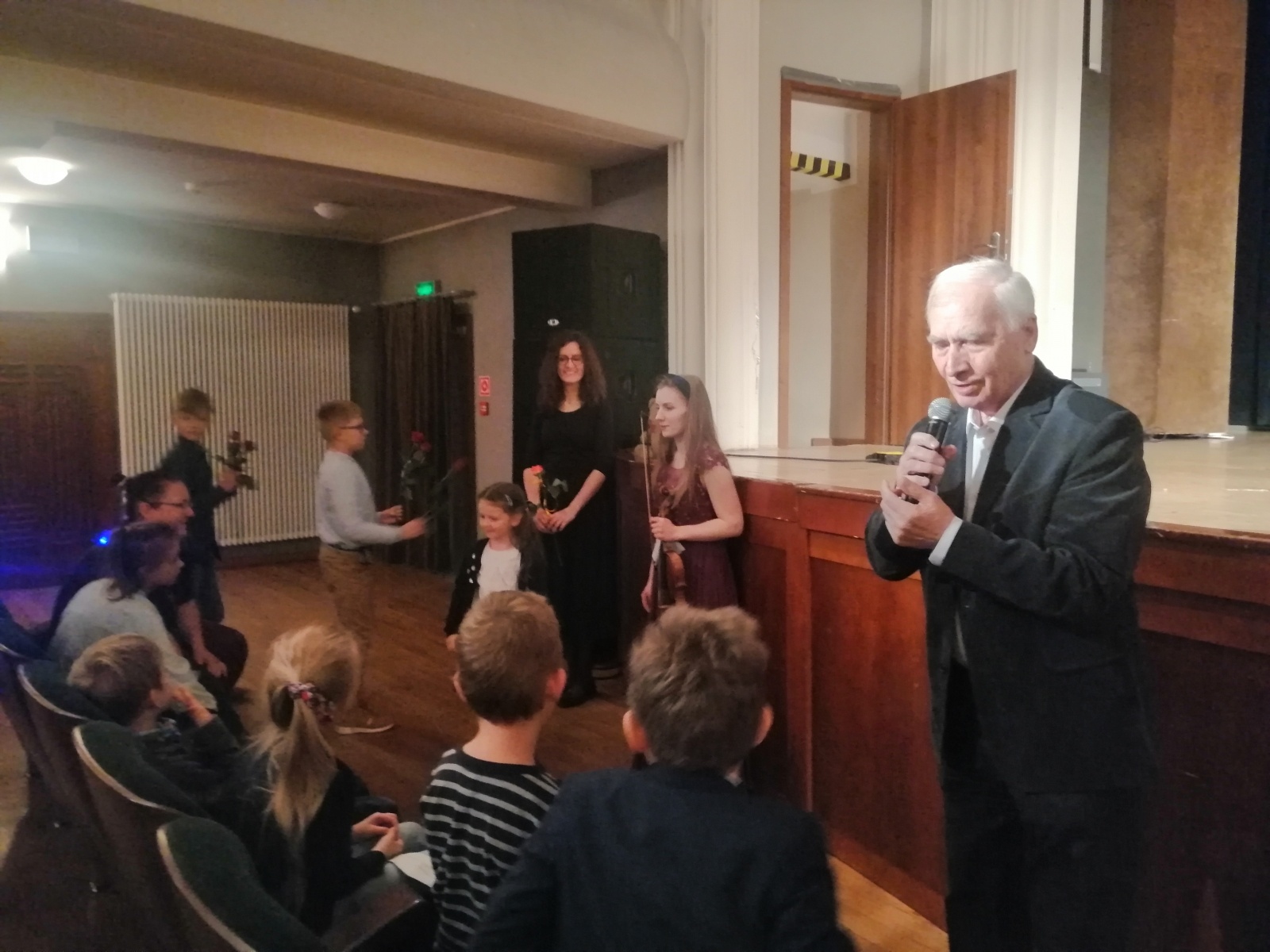 Zdjęcie w galerii na portalu naszraciborz.pl: Skrzypce bohaterem koncertu umuzykalniającego w RCK [FOTO] wiadomości z regionu